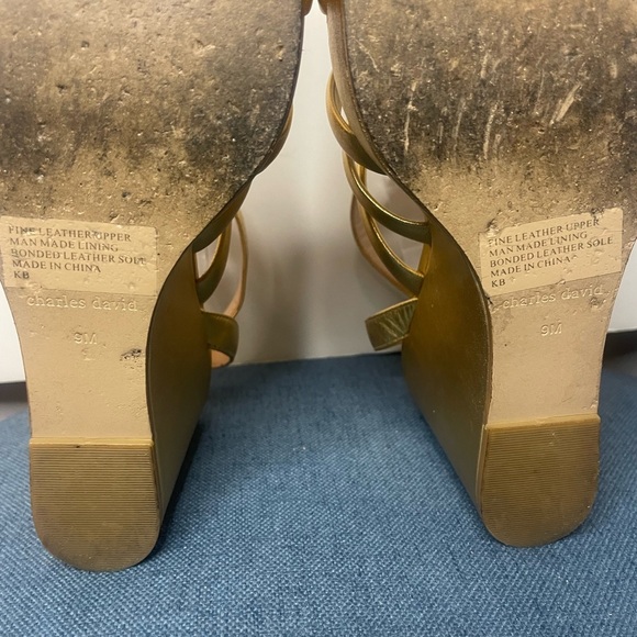 Charles David Judy Gold Wedge Sandal size 9 - Picture 10 of 12